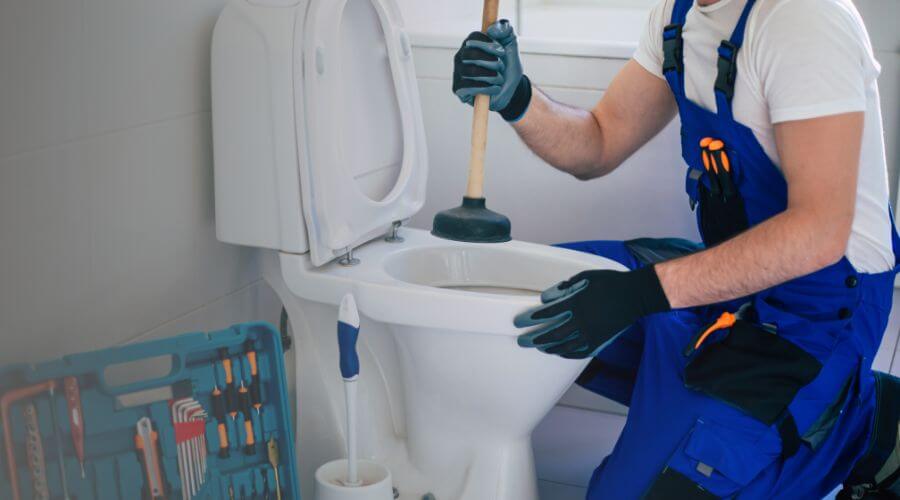 Expert burst pipe repair services in New Albany, IN